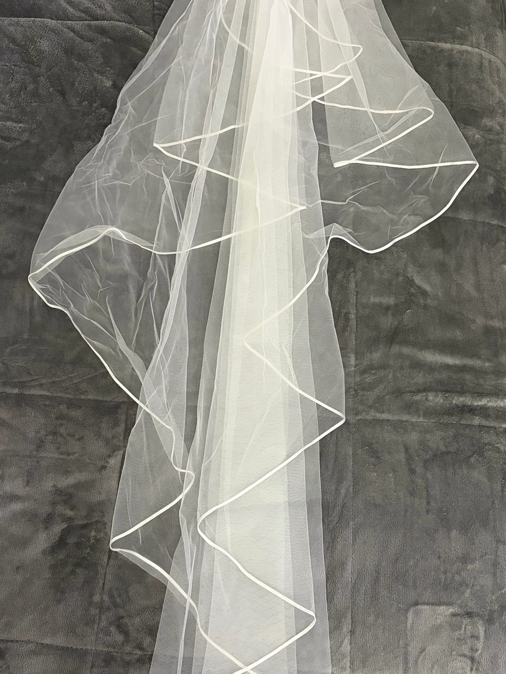 David's Bridal White Ribbon-Edge Bridal Veil